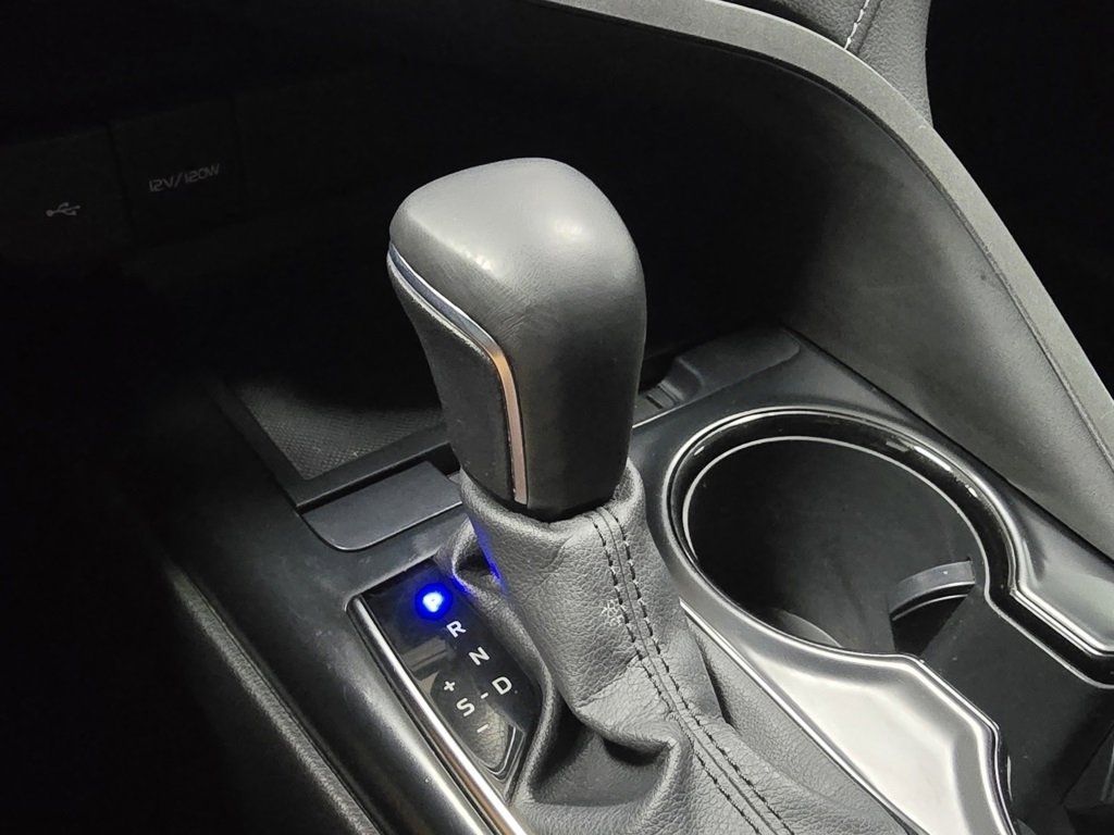 Used 2020 Toyota Camry SE image 25