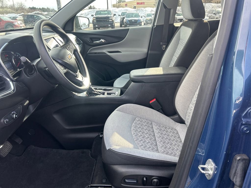 Used 2024 Chevrolet Equinox LS w/ LS Convenience Package AWD/4WD image 19