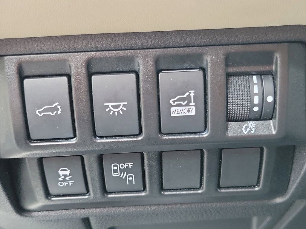 Used 2021 Subaru Ascent Limited w/ Technology Package AWD/4WD image 21