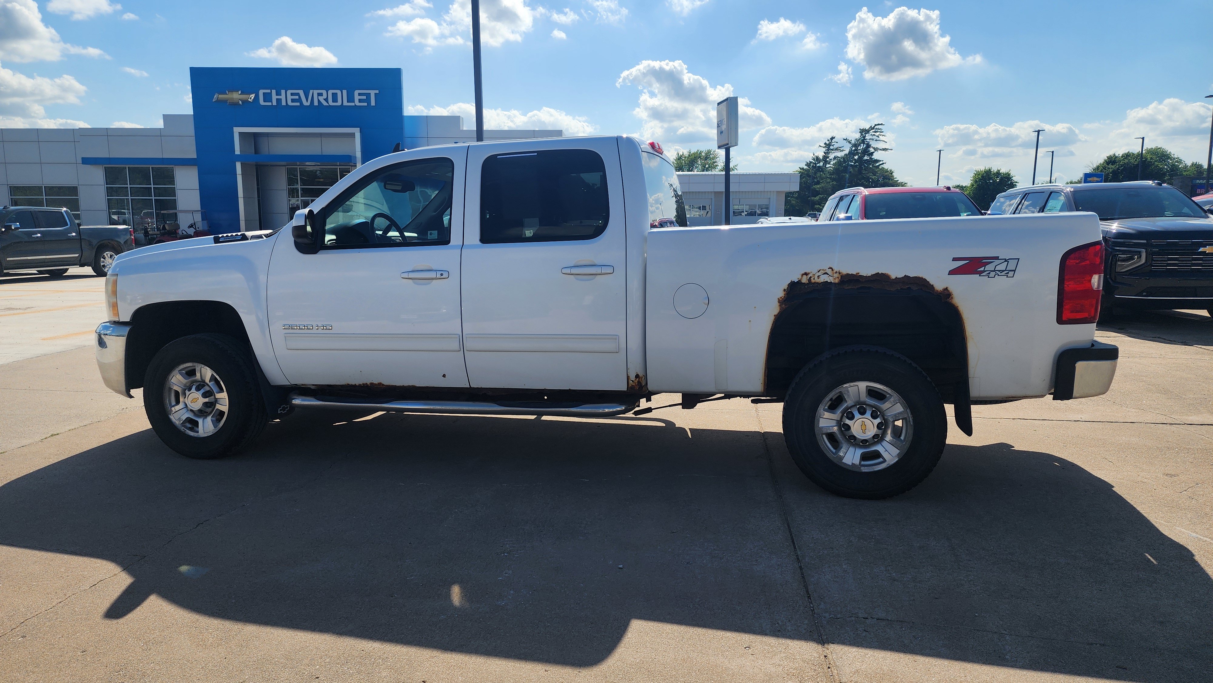 Used 2010 Chevrolet Silverado 2500 LTZ w/ LTZ Plus Package AWD/4WD image 8