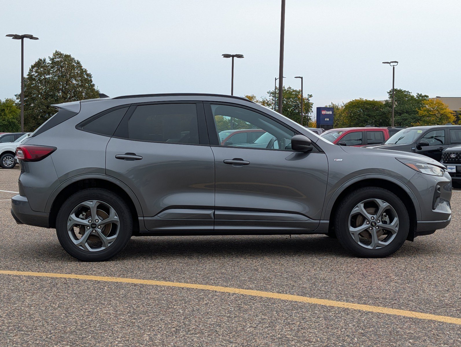 Used 2024 Ford Escape ST-Line AWD/4WD image 6