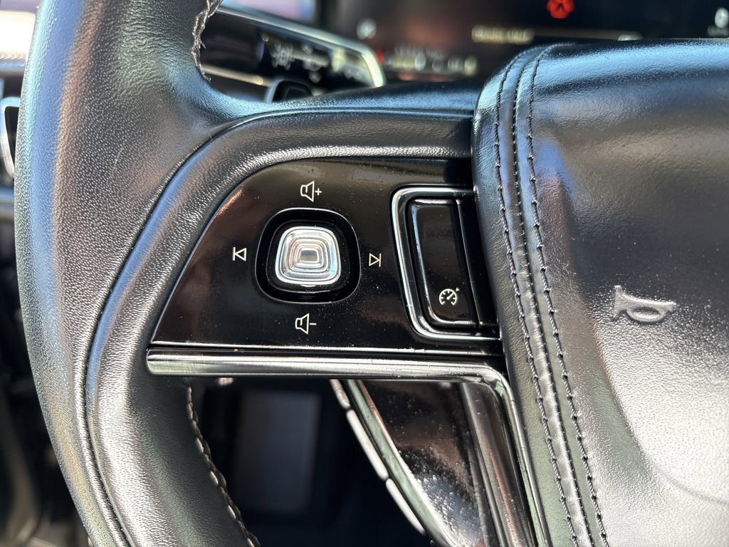 Used 2023 Lincoln Aviator Reserve image 16