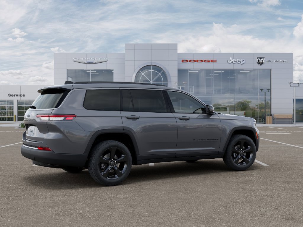 New 2027 Jeep Grand Cherokee L Limited w/ Limited Altitude Package AWD/4WD image 4