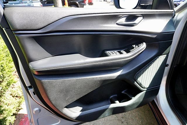 Used 2023 Jeep Grand Cherokee L Laredo RWD image 24