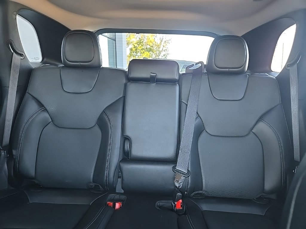 Used 2022 Jeep Cherokee Limited AWD/4WD image 11