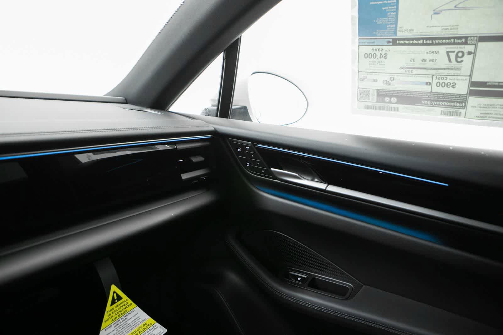 New 2026 Porsche Macan Electric RWD image 30