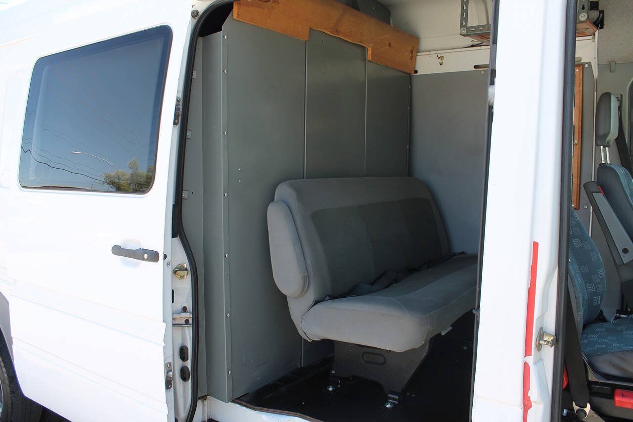Used 2006 Dodge Sprinter 3500 w/ PWR Convenience Group RWD image 28