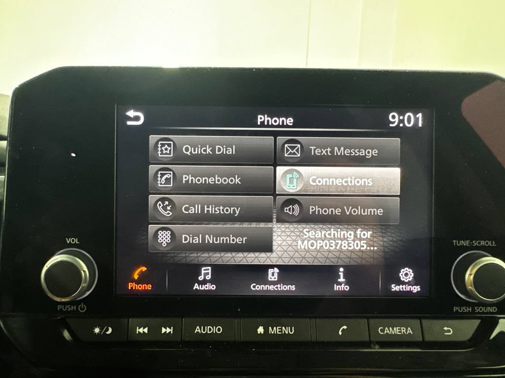 Used 2025 Nissan Pathfinder SV AWD/4WD image 30