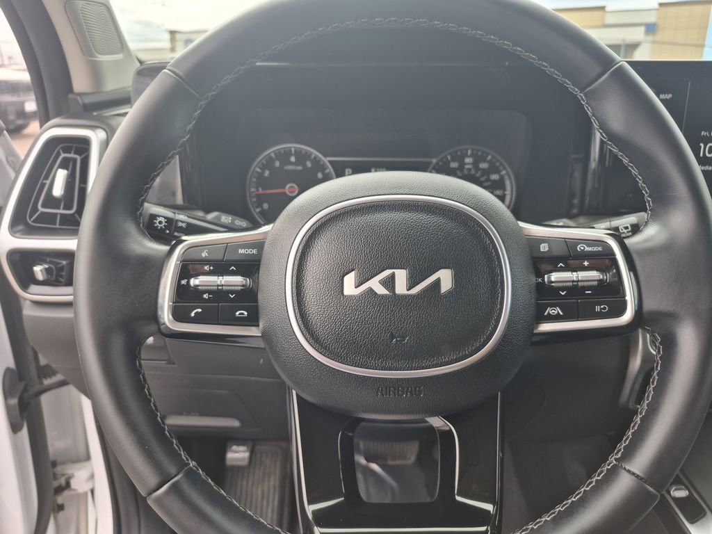 Certified 2023 Kia Sorento S image 19