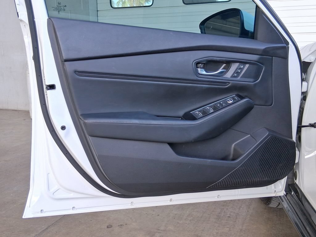 Used 2025 Honda Accord Touring image 14