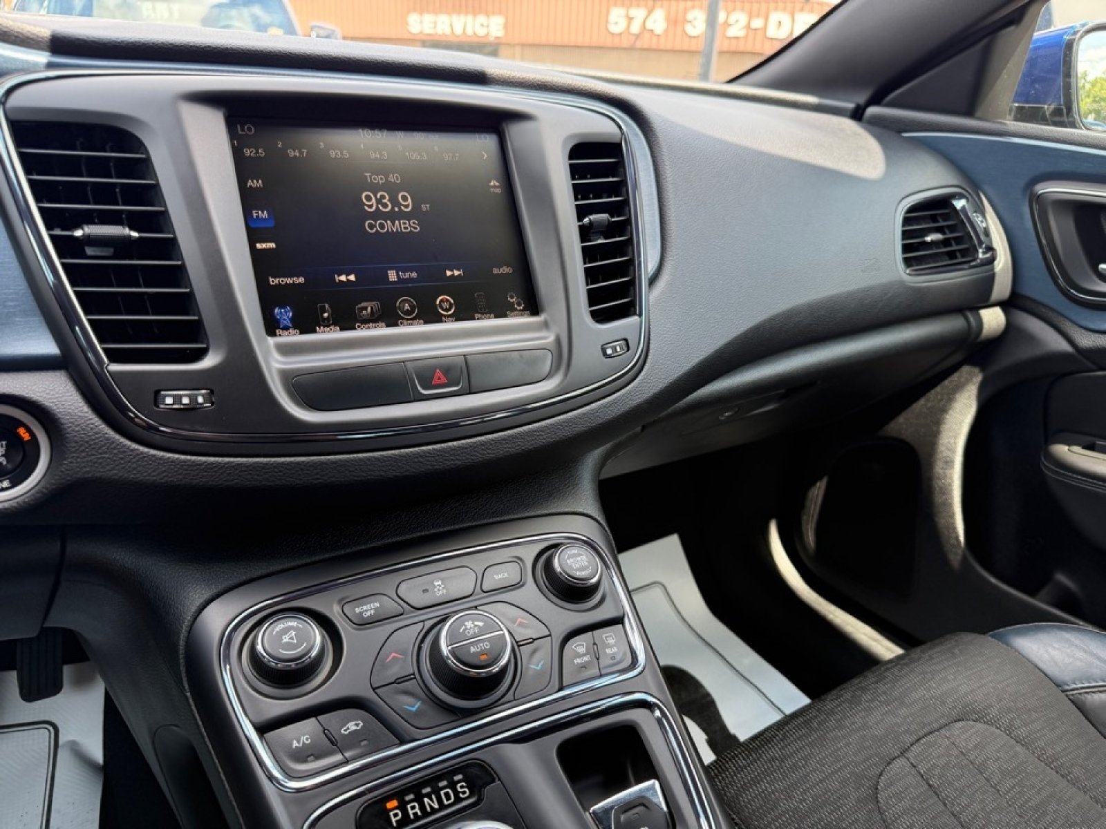 Used 2015 Chrysler 200 S w/ Comfort Group AWD/4WD image 11
