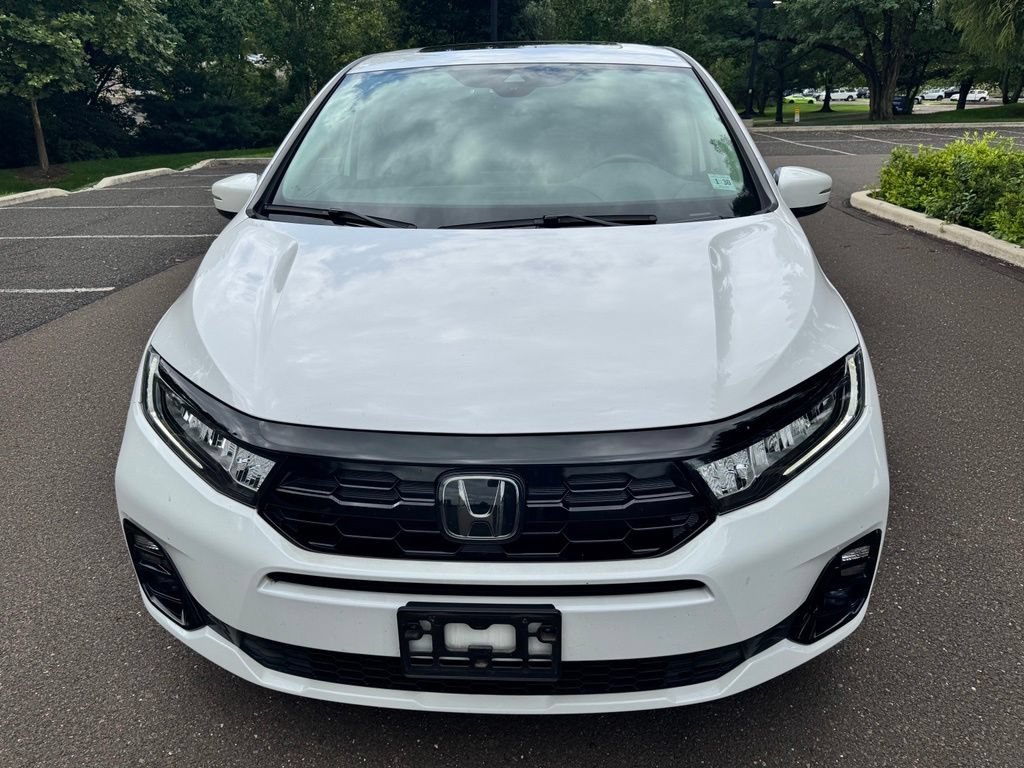 Used 2025 Honda Odyssey Elite image 2