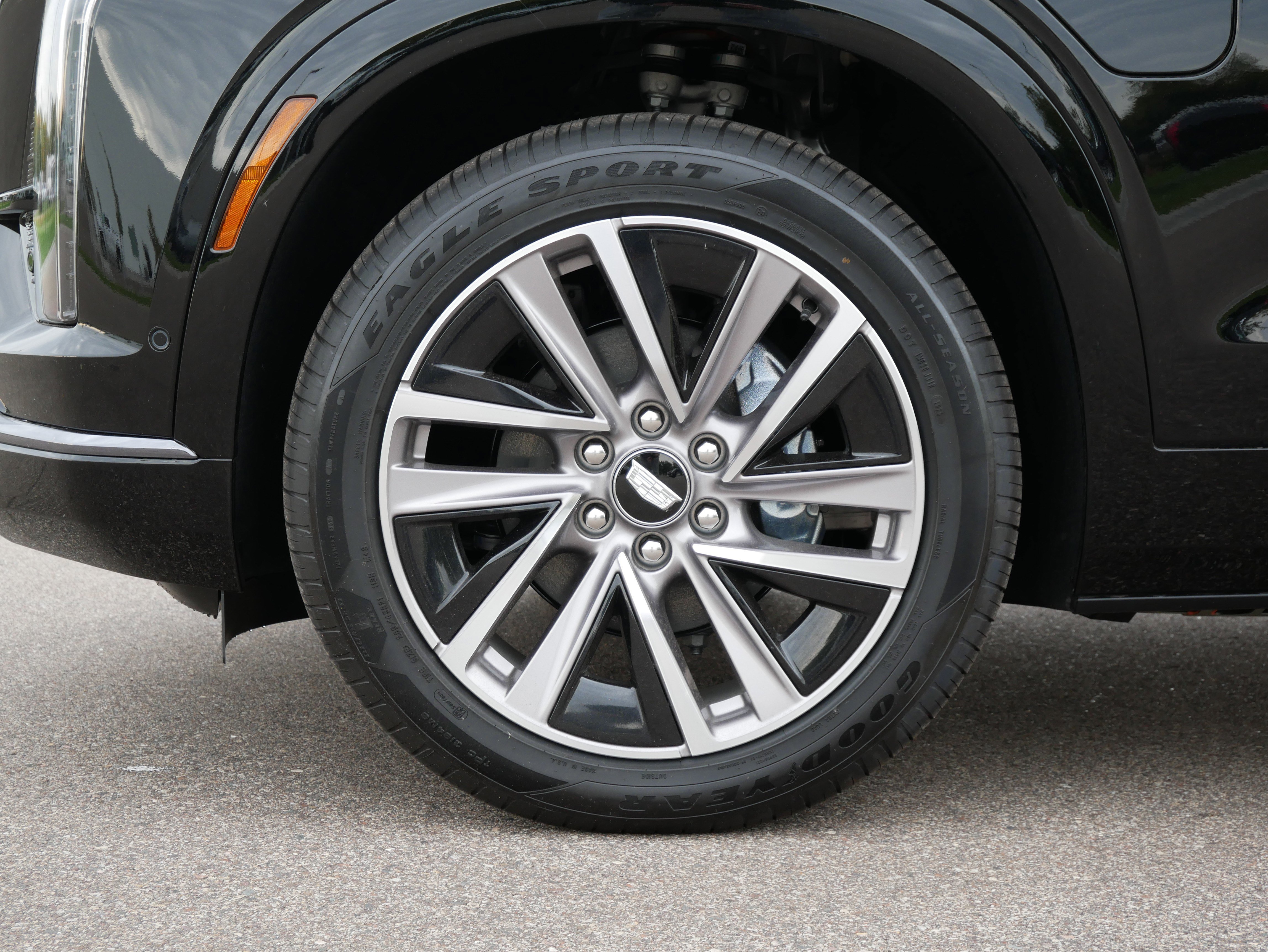 New 2026 Cadillac Vistiq Sport w/ LPO, Floor Liner Package image 13