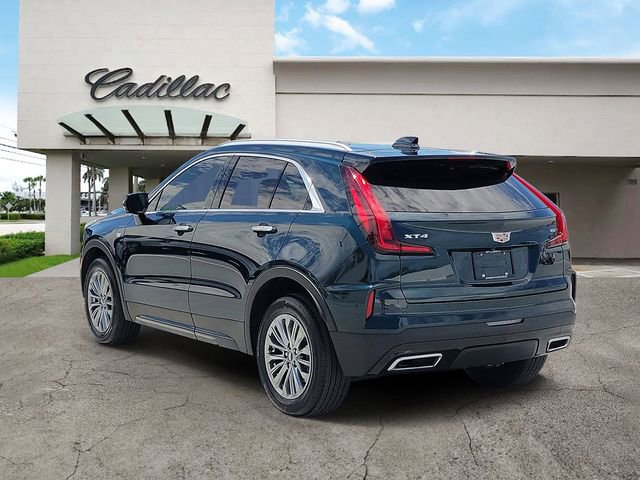 Certified 2025 Cadillac XT4 Premium Luxury FWD image 3