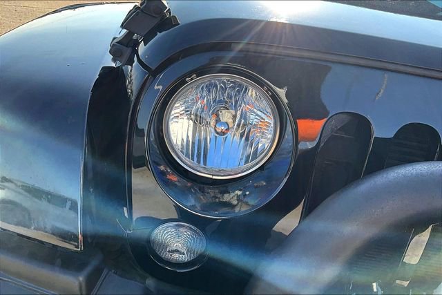 Used 2015 Jeep Wrangler Unlimited Sahara w/ Max Tow Package image 28