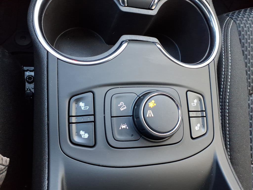 Certified 2022 GMC Terrain SLE w/ Driver Convenience Package image 21