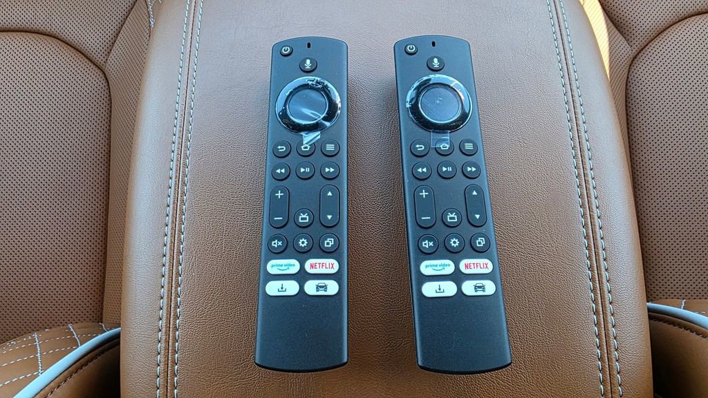 New 2026 Chrysler Pacifica Pinnacle image 29