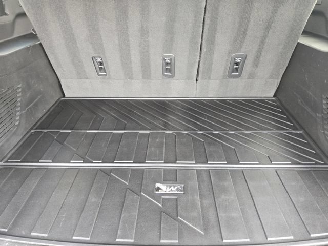 Used 2023 Chevrolet Suburban High Country AWD/4WD image 29
