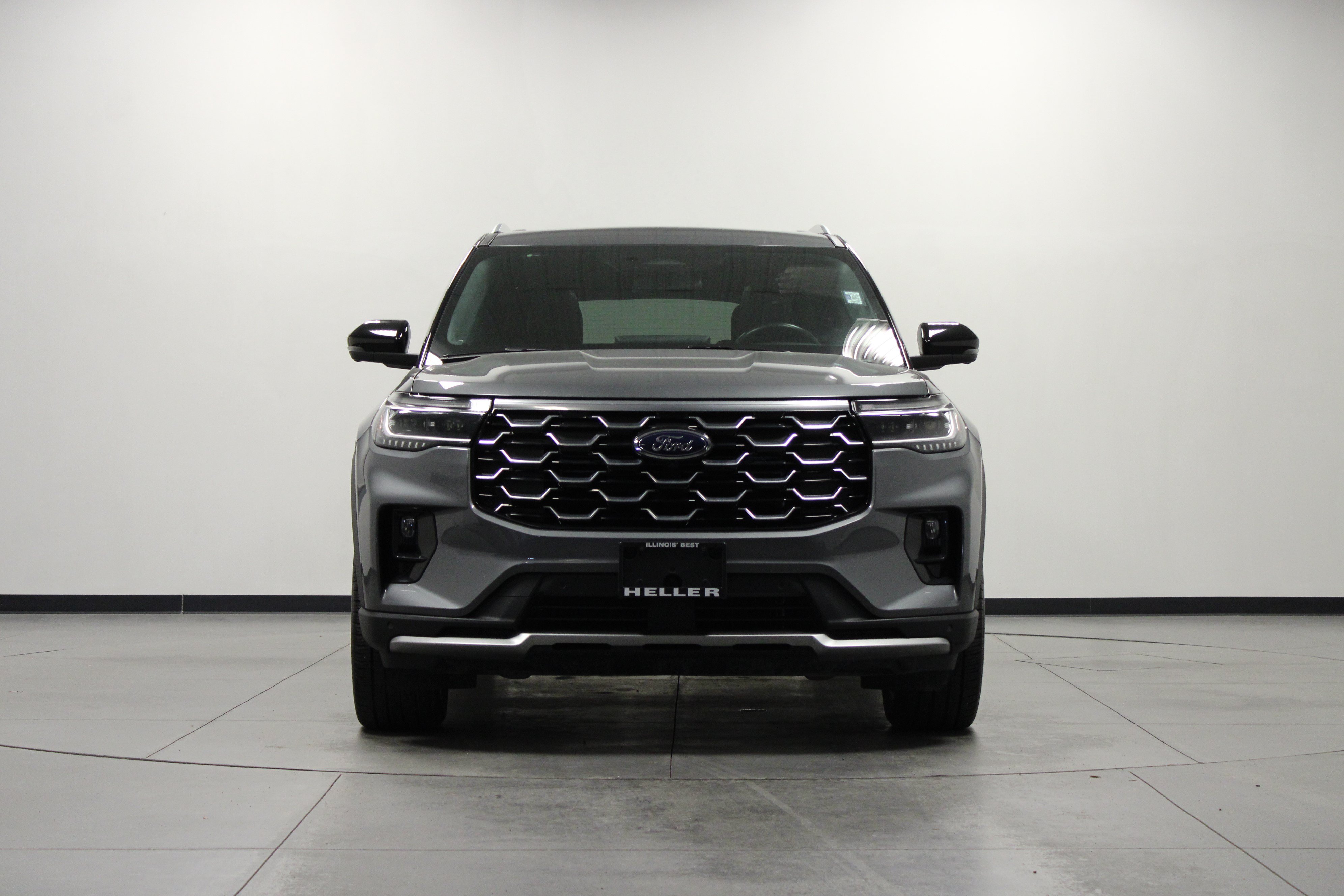 Used 2025 Ford Explorer Platinum w/ Ultimate Package AWD/4WD image 9