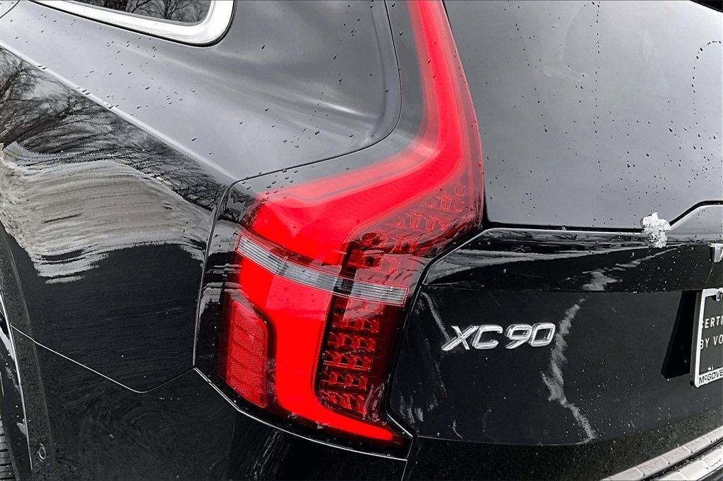 Certified 2026 Volvo XC90 B6 Plus w/ Protection Package Premier image 23