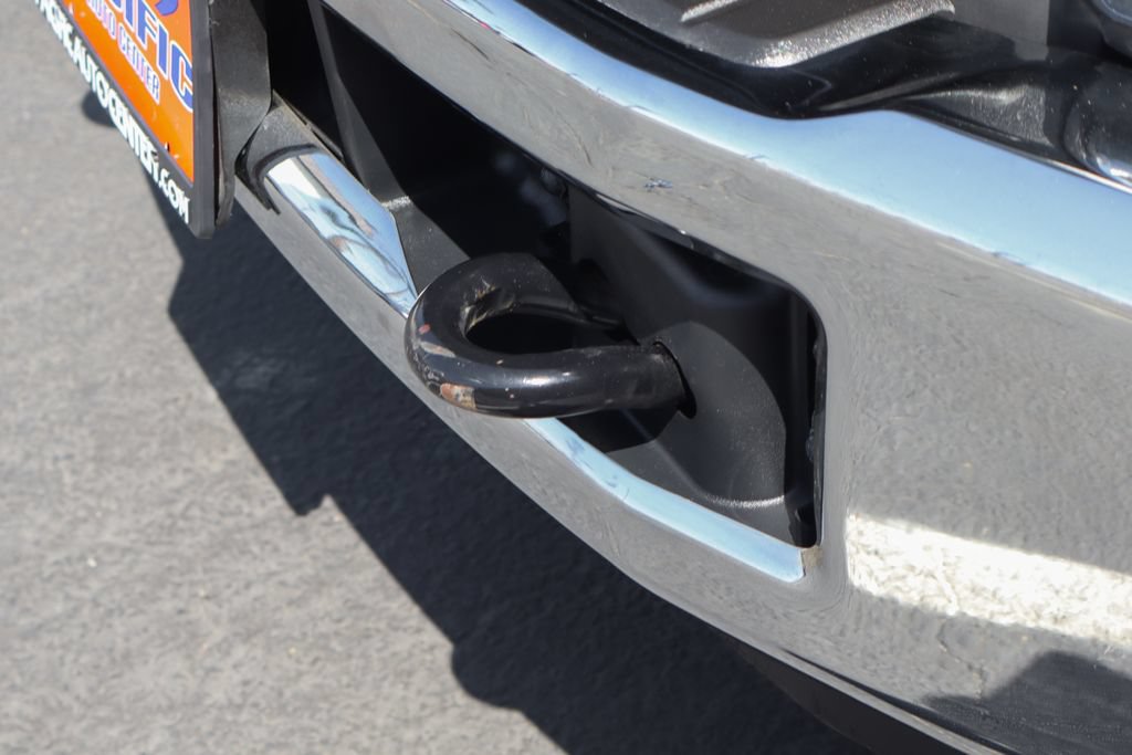 Used 2017 Ford F550 2WD Regular Cab Super Duty image 46