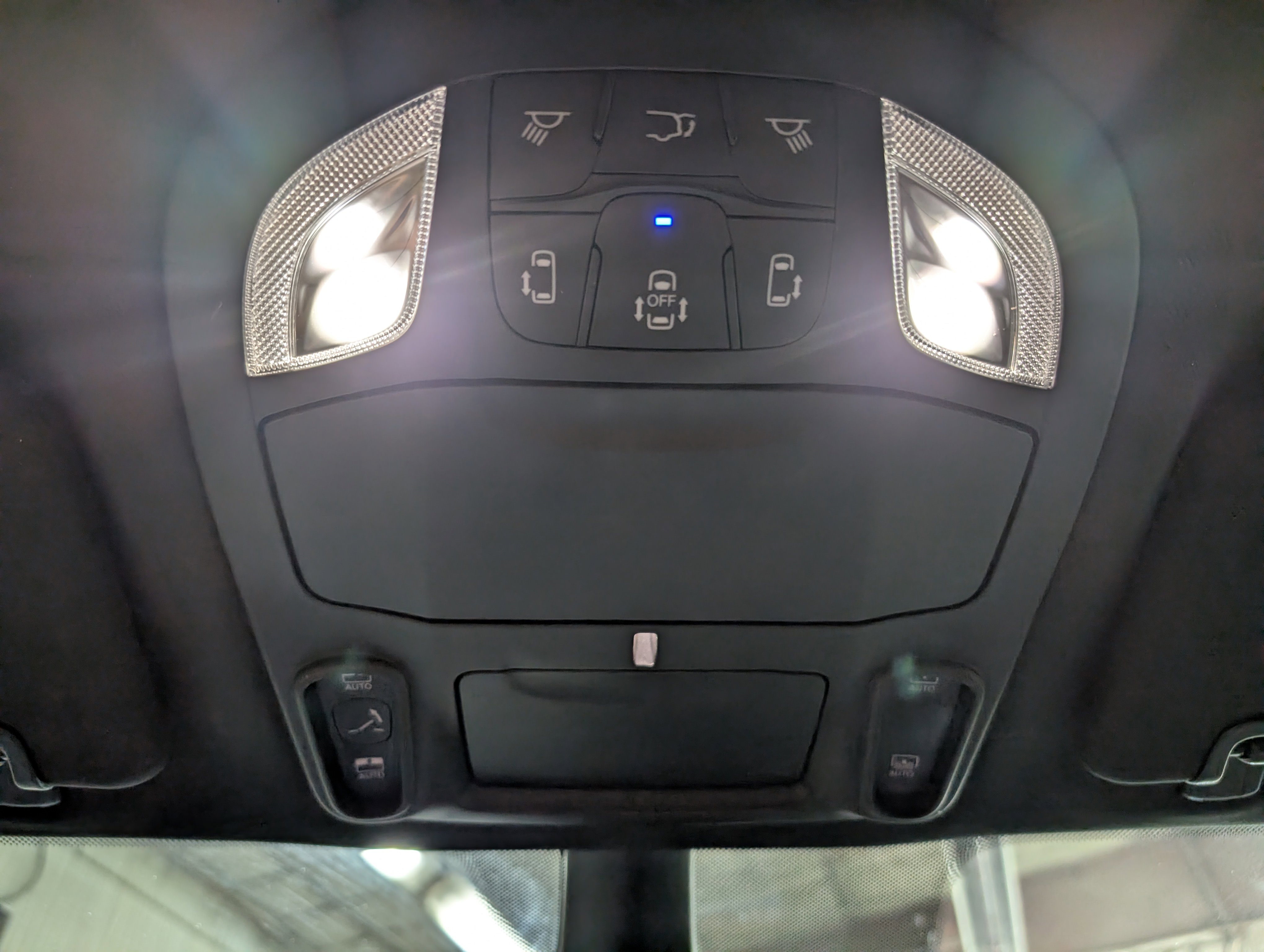 Used 2025 Chrysler Pacifica Limited image 22