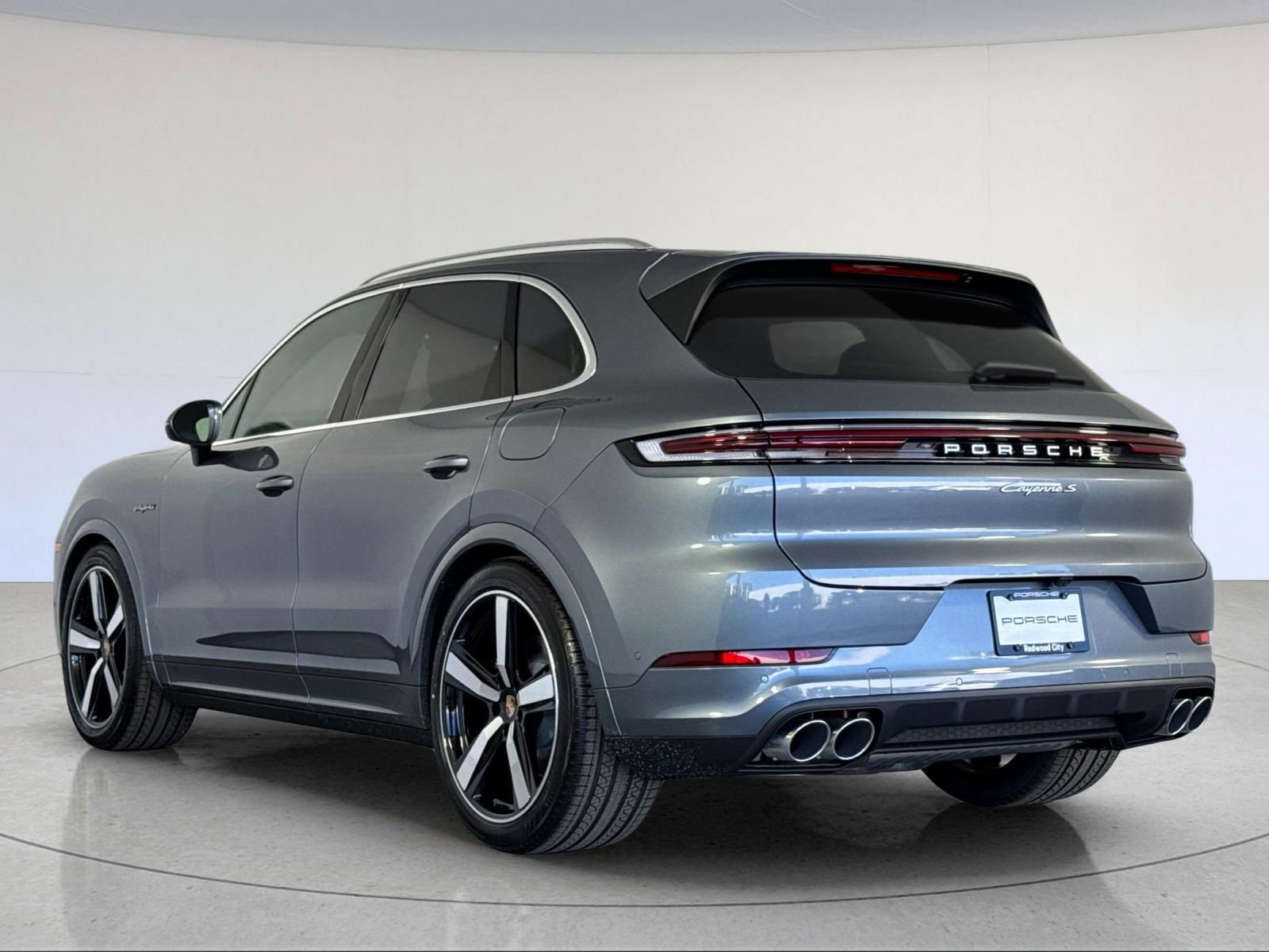 New 2026 Porsche Cayenne S image 3
