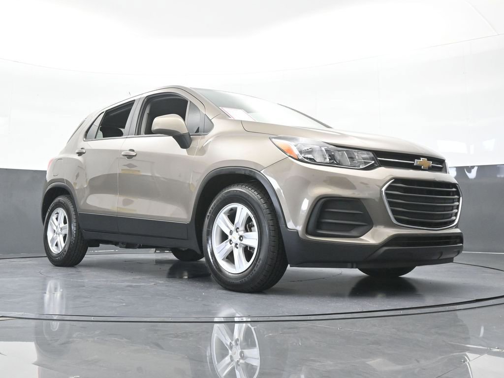 Used 2021 Chevrolet Trax LS w/ Tint and Cruise Package FWD image 60