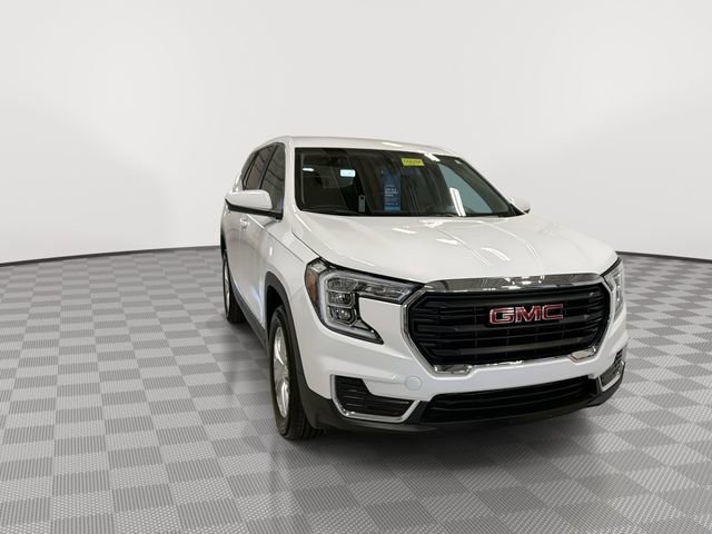 Certified 2024 GMC Terrain SLE image 3