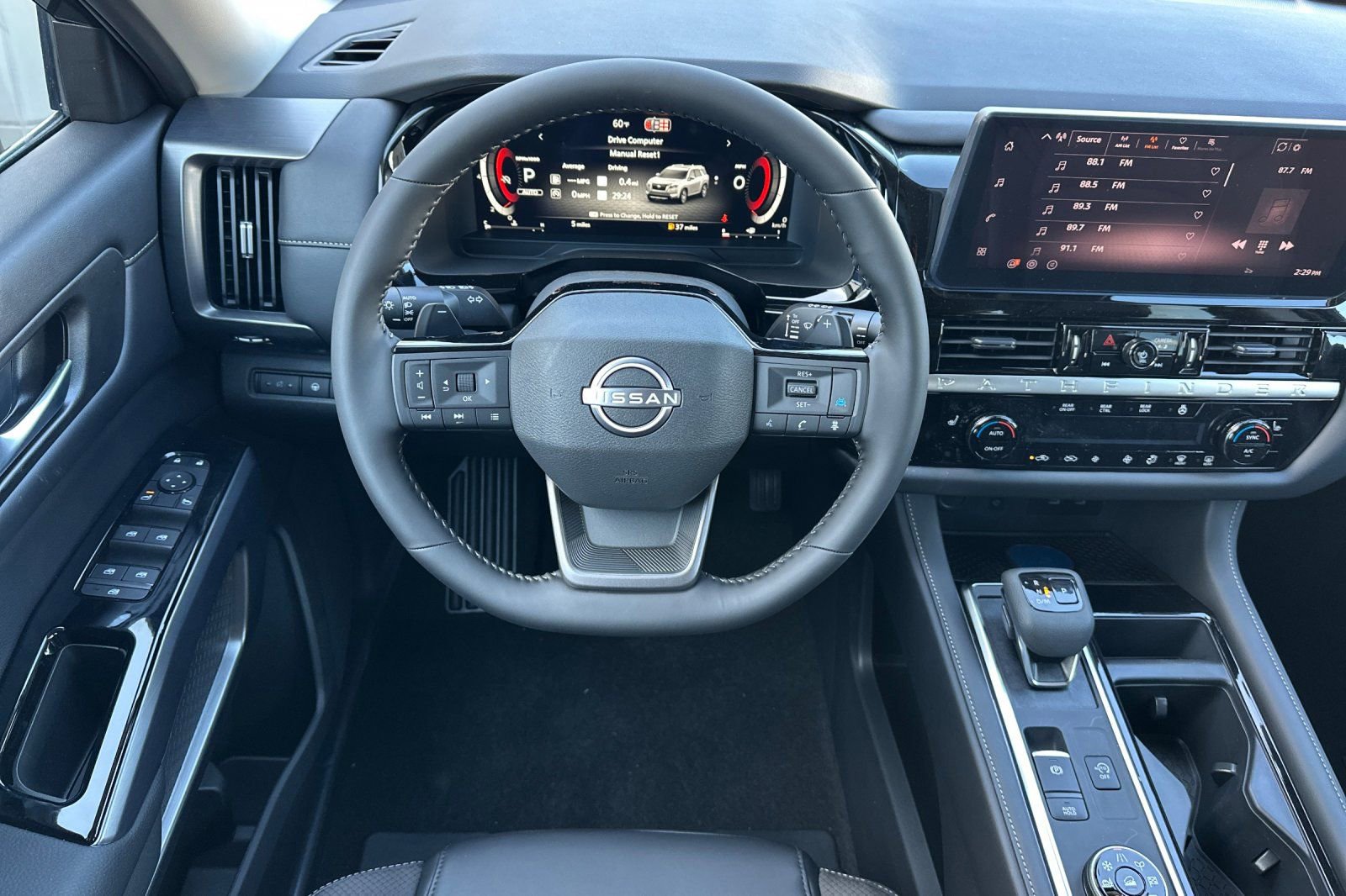 New 2026 Nissan Pathfinder SL image 11