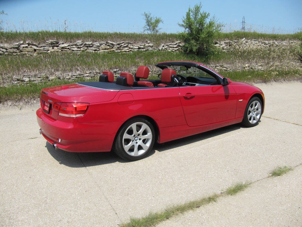 Used 2008 BMW 335i Convertible w/ Premium Pkg RWD image 8