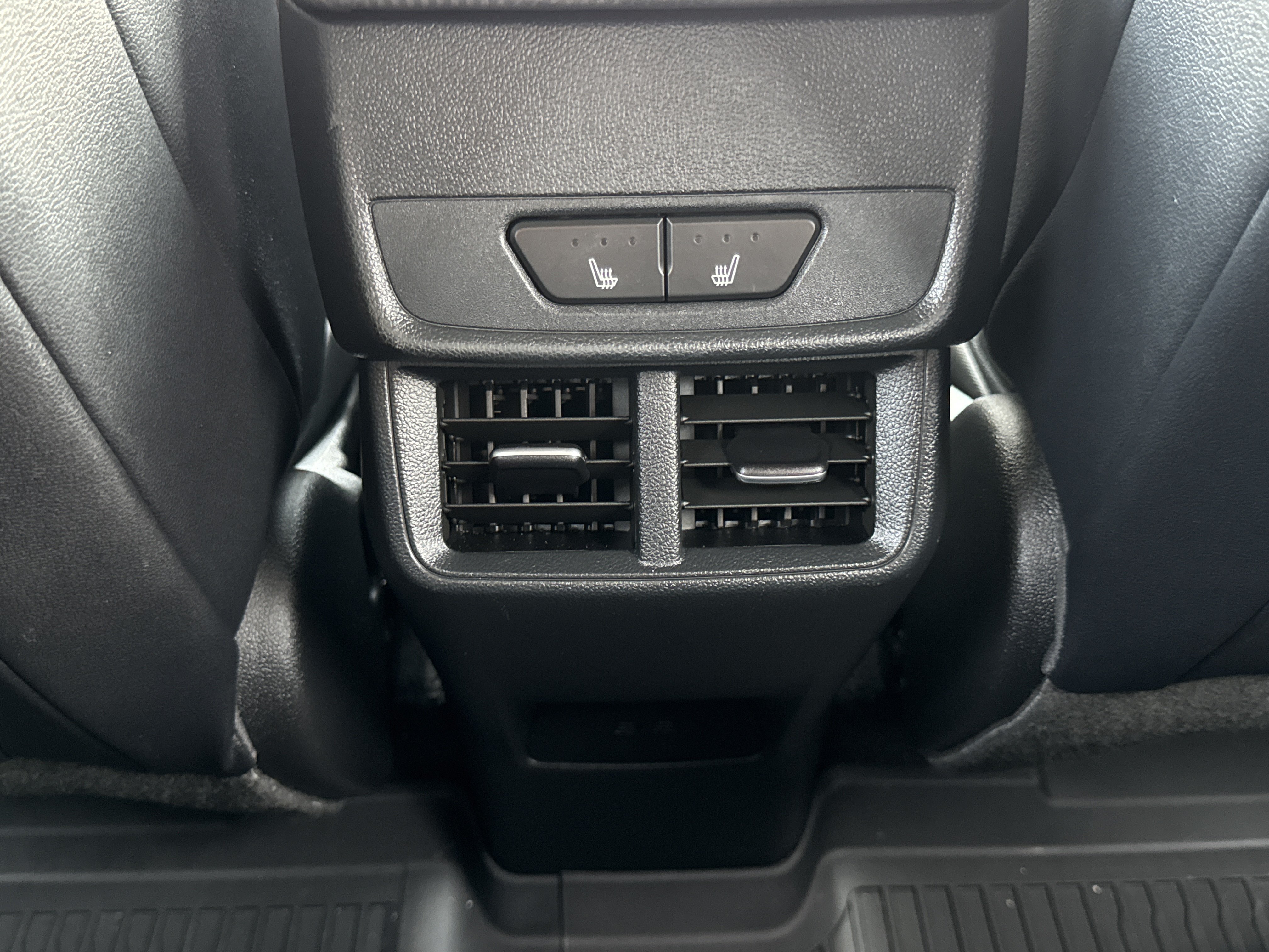 Certified 2026 Chevrolet Equinox RS w/ Convenience Package III FWD image 17