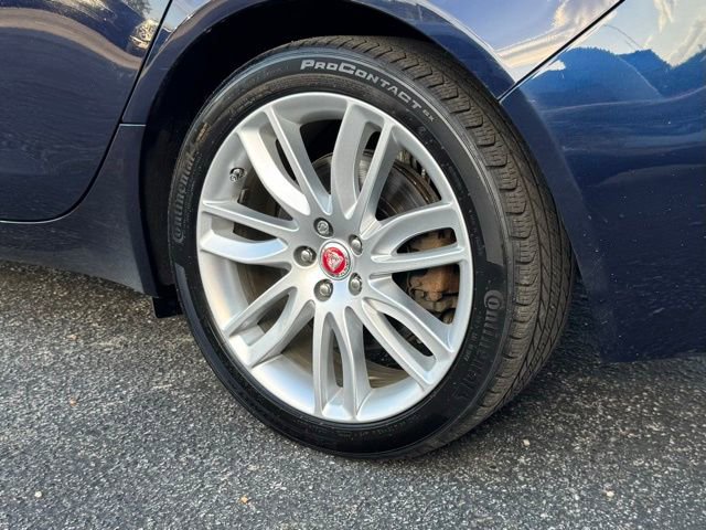 Used 2016 Jaguar XF Prestige image 23