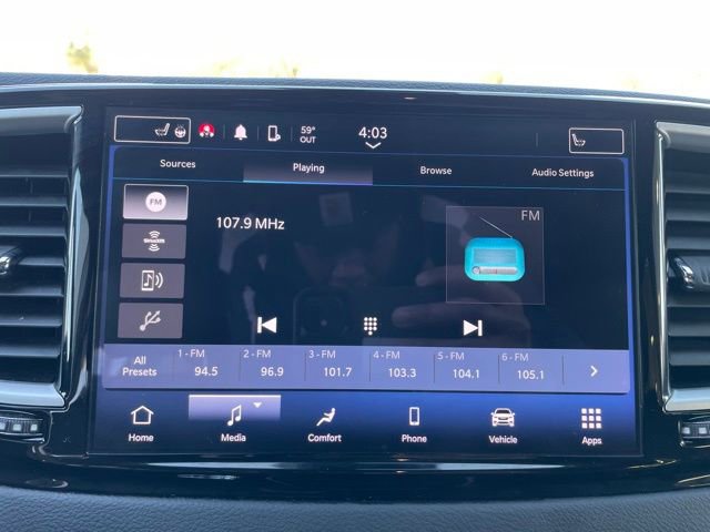 Used 2023 Chrysler Pacifica Touring-L FWD image 21