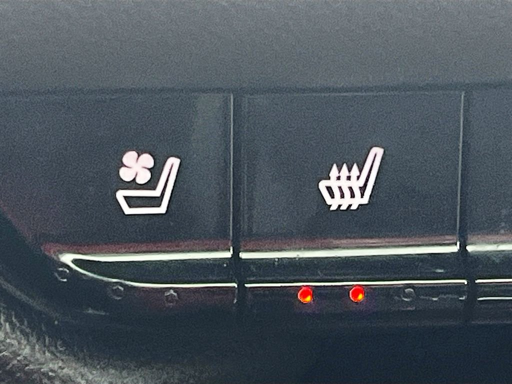 Used 2022 Chevrolet Blazer RS w/ Enhanced Convenience Package AWD/4WD image 21