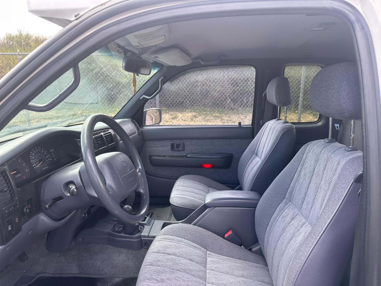 Used 1999 Toyota Tacoma 4x4 Xtracab V6 image 12