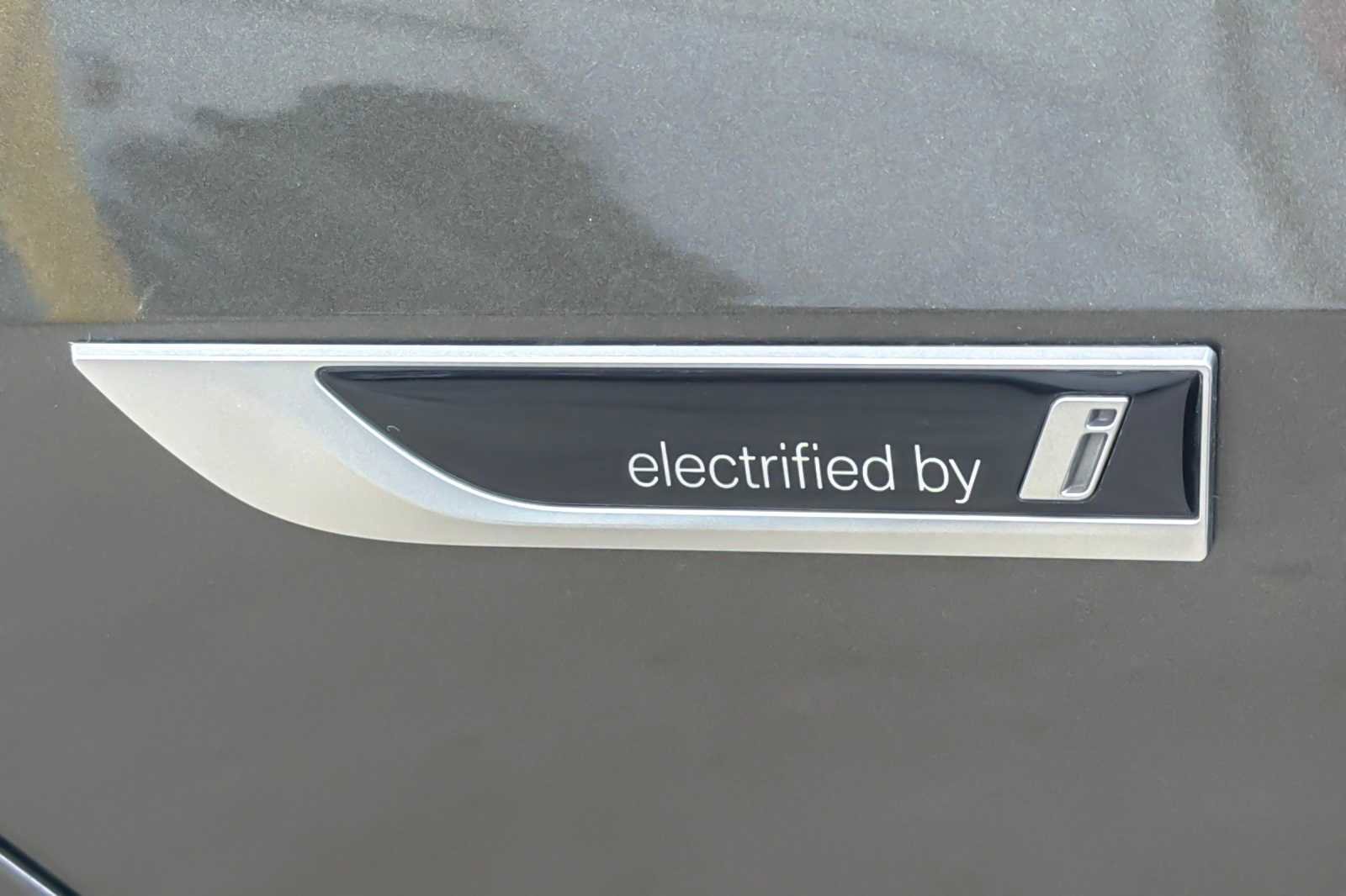 Used 2023 BMW X5 xDrive45e w/ Climate Comfort Package image 28