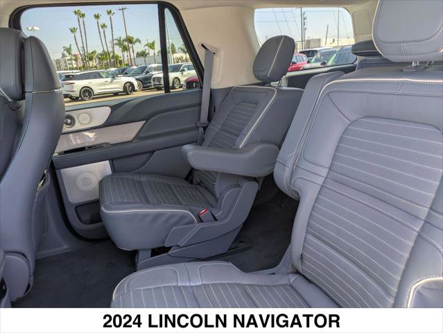 Used 2024 Lincoln Navigator Black Label image 23