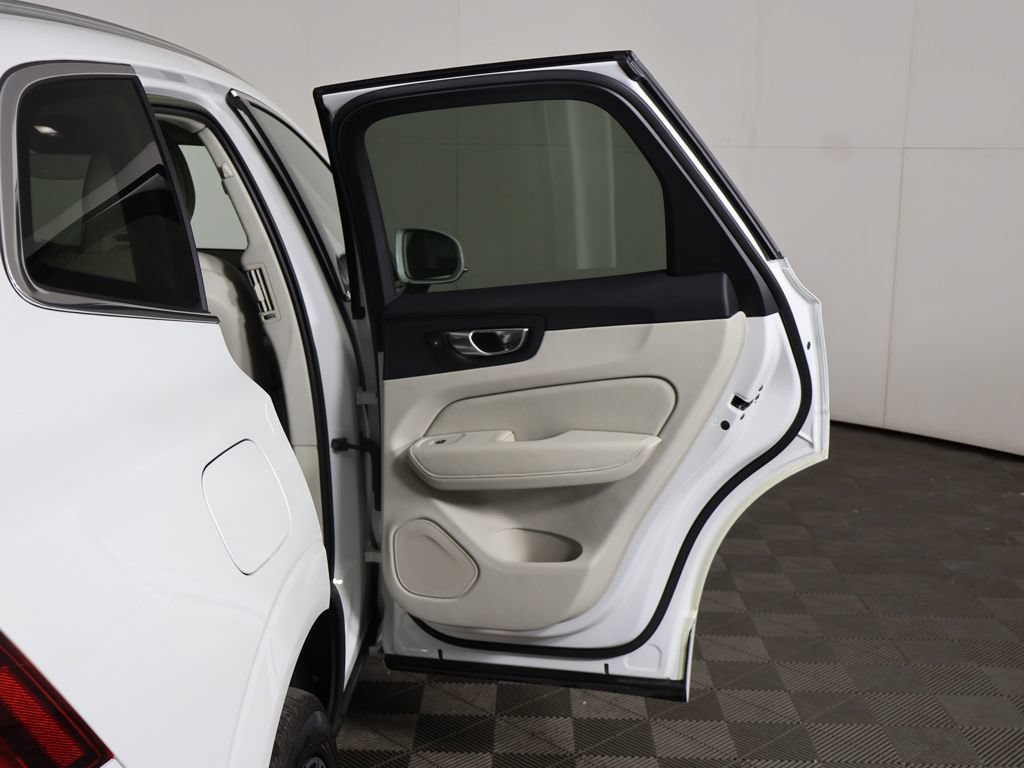 Used 2023 Volvo XC60 B5 Plus w/ Protection Package Premier AWD/4WD image 24