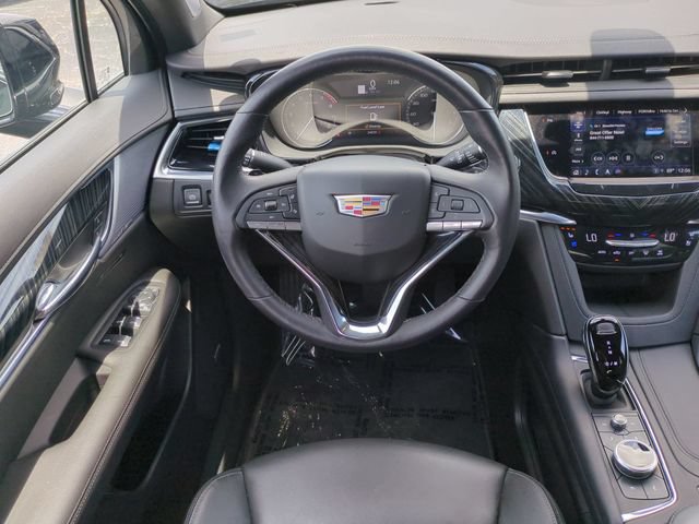 Used 2025 Cadillac XT6 Premium Luxury FWD image 19