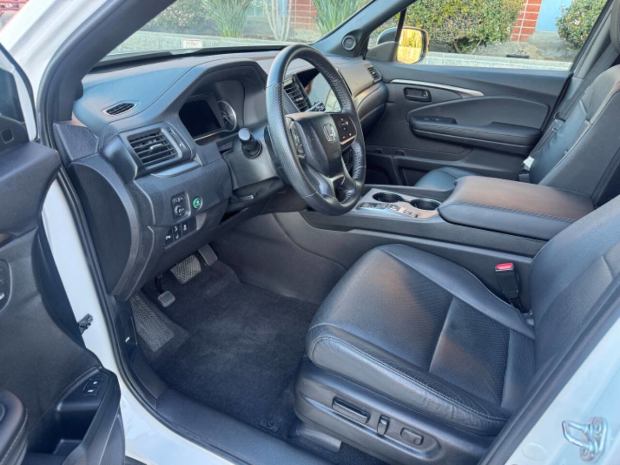 Used 2024 Honda Passport EX-L image 11