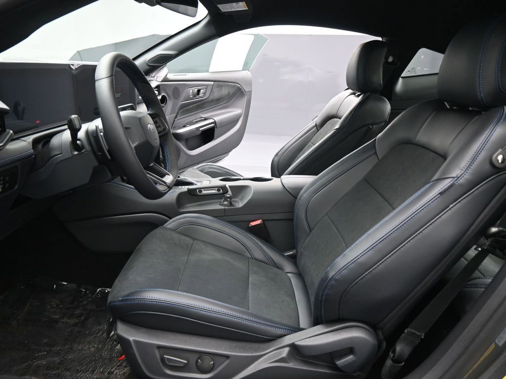 New 2026 Ford Mustang Dark Horse RWD image 9