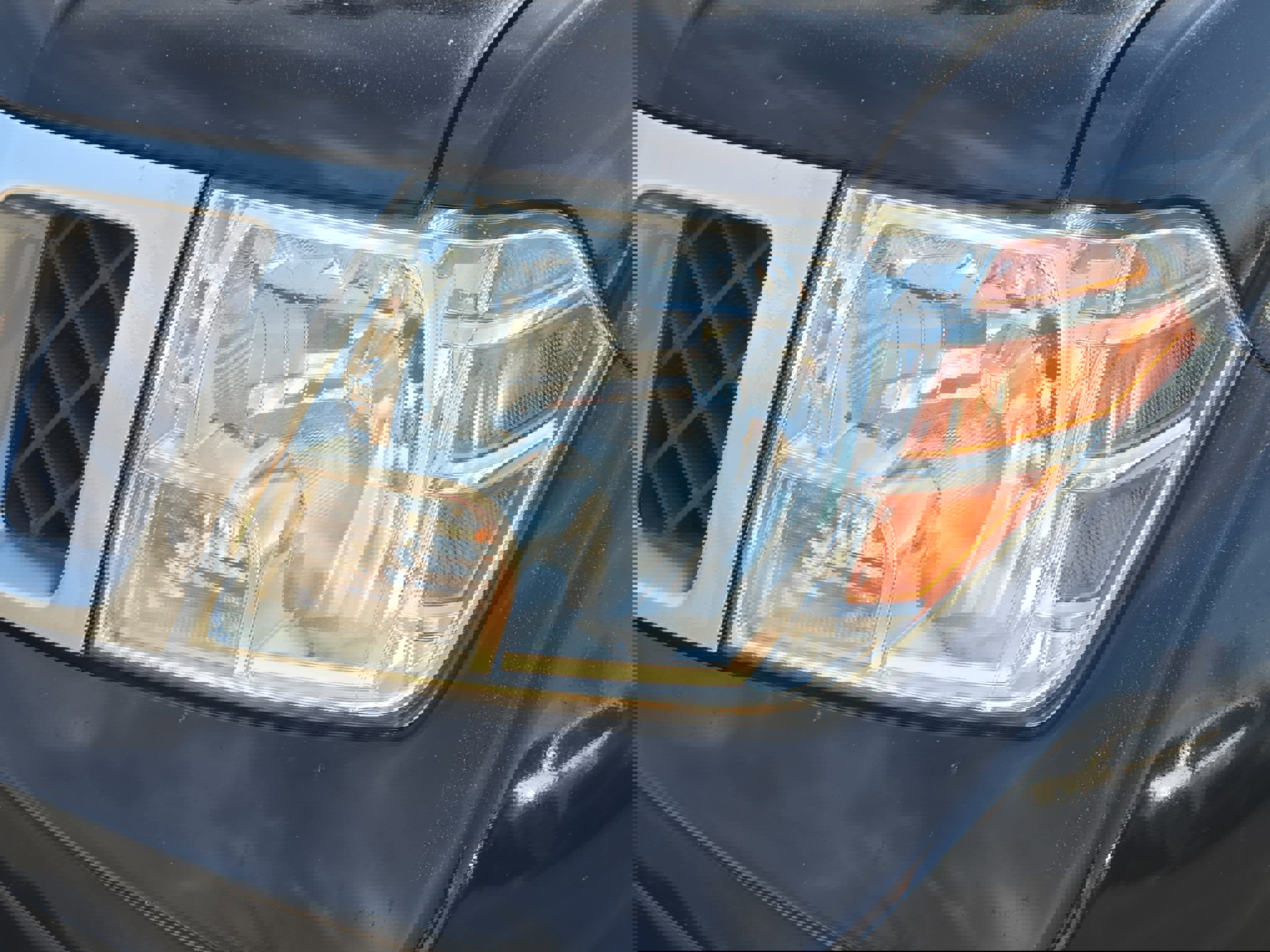 Used 2015 Nissan Frontier Desert Runner image 26