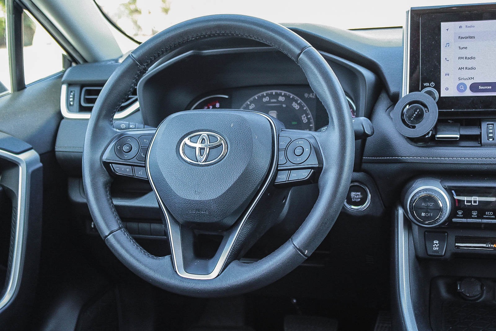 Used 2023 Toyota RAV4 XLE Premium FWD image 17