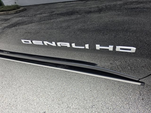 Used 2024 GMC Sierra 2500 Denali w/ Denali Reserve Package AWD/4WD image 12