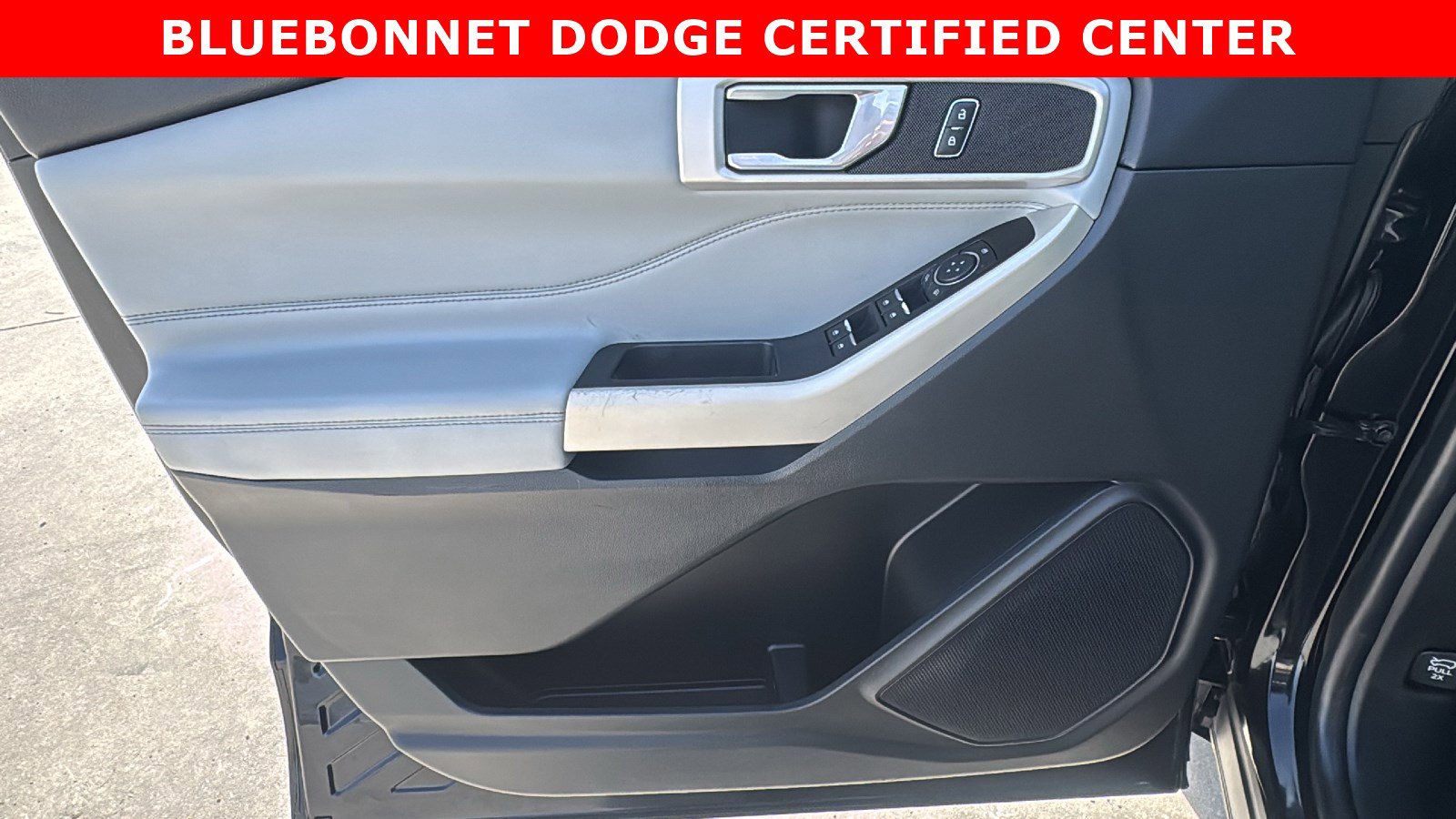 Used 2022 Ford Explorer XLT w/ Equipment Group 202A image 11