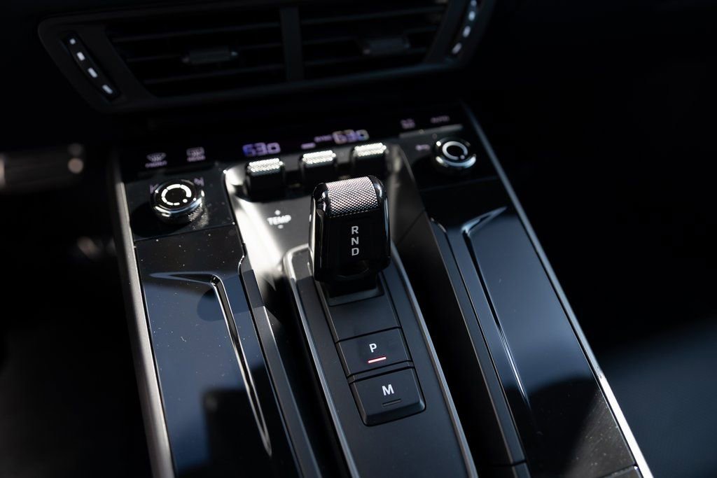 Certified 2025 Porsche 911 Carrera image 16