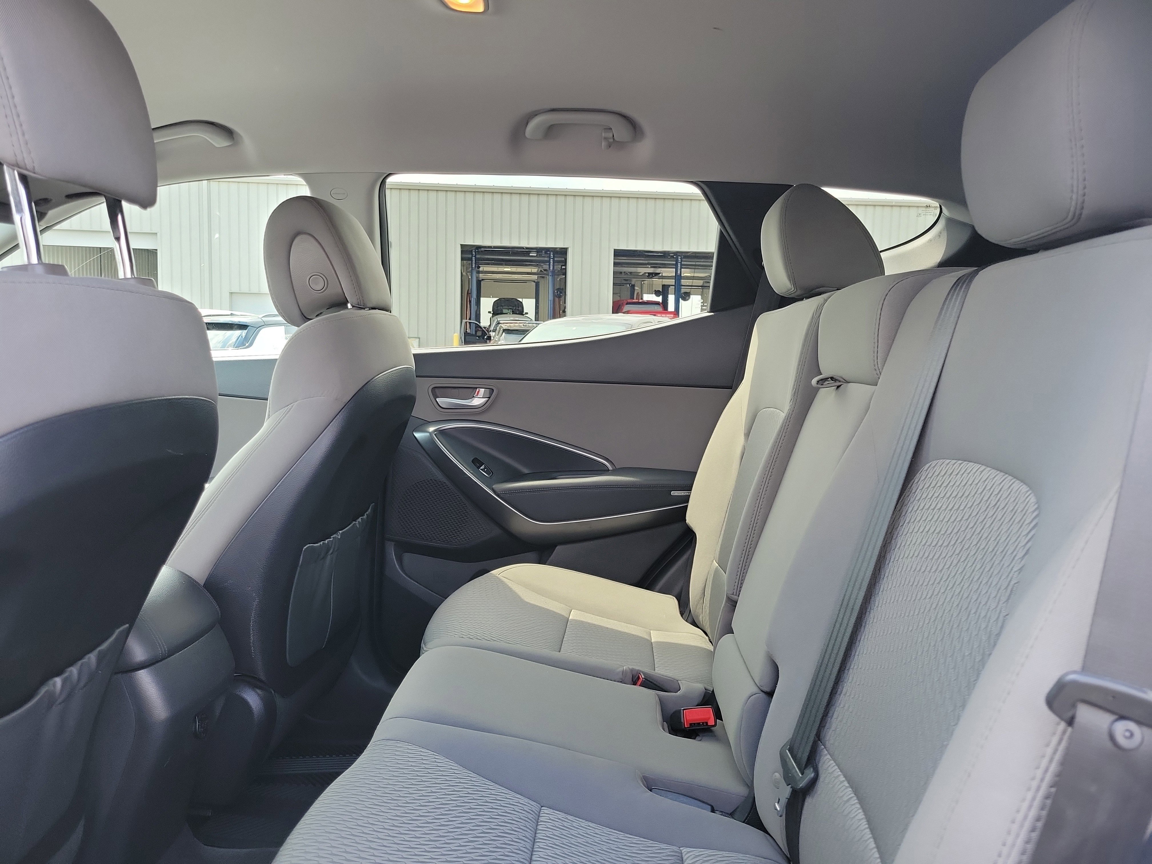 Used 2018 Hyundai Santa Fe Sport FWD image 11