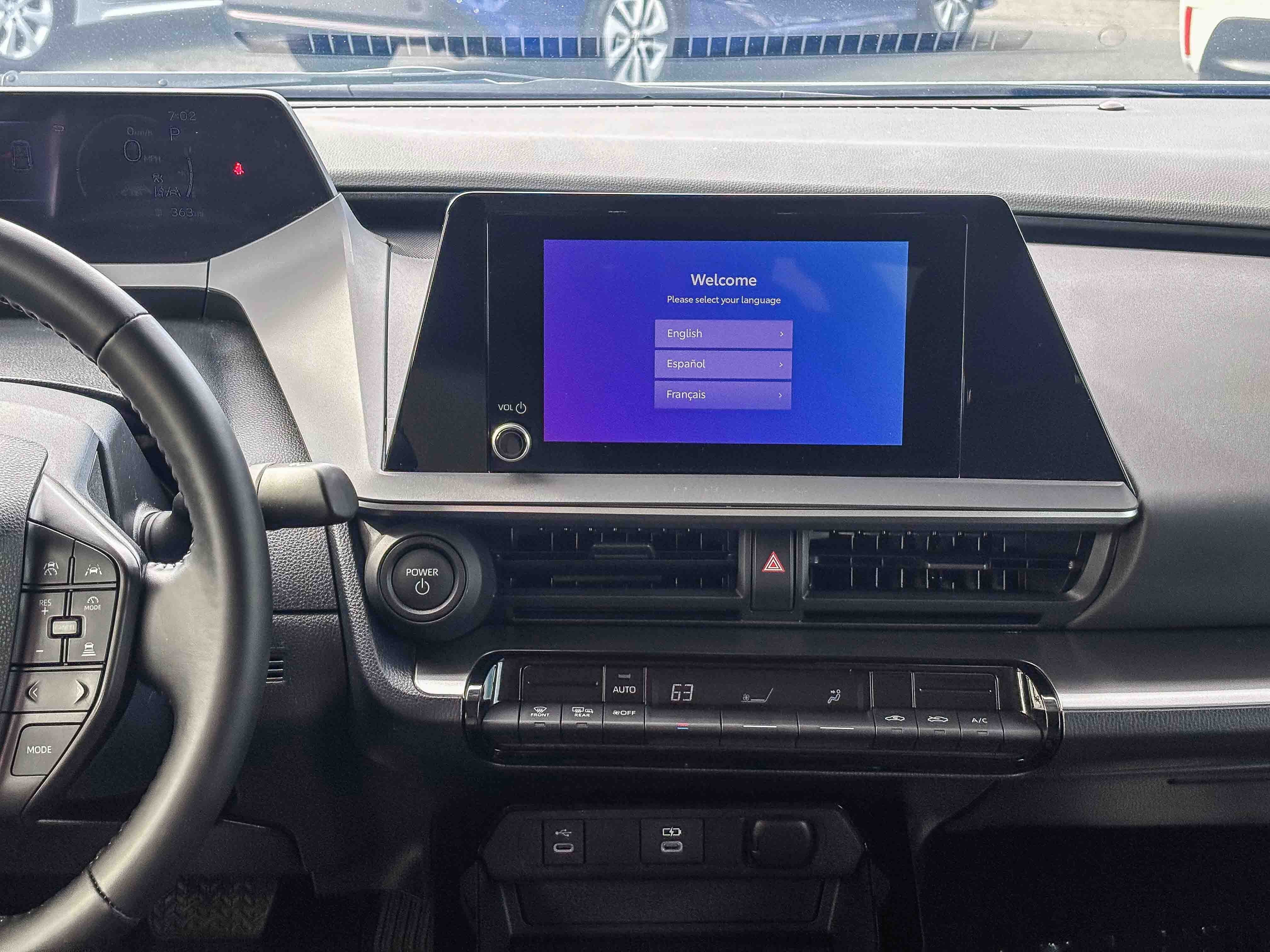 Used 2024 Toyota Prius LE image 17