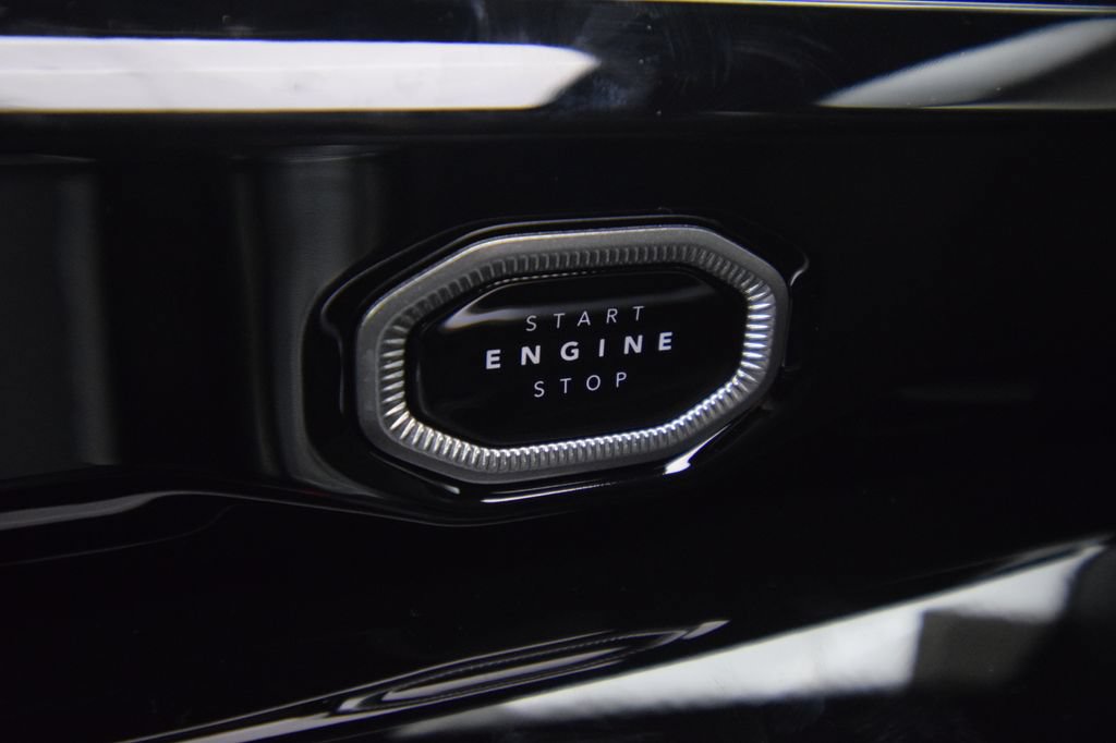 New 2027 Jeep Grand Cherokee Altitude AWD/4WD image 23